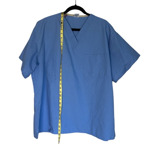 Medline sky blue scrub top size XL - Picture 3 of 5
